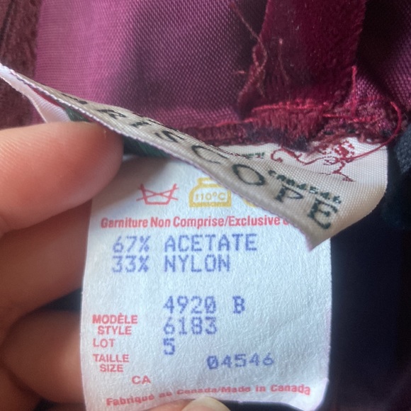 Vintage crimson velvet dress - Picture 4 of 7